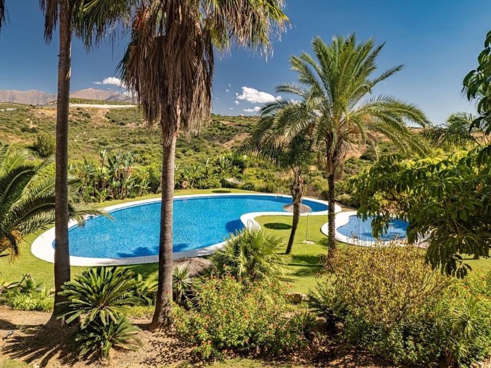 Appartamento Penthouse Majestic Costa Golf Casares Esterno foto